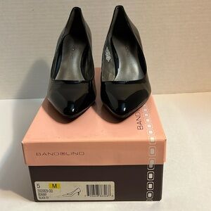 Bandolino Borany Black Patent Pumps Size 5